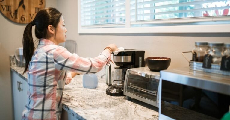 Entkalkung einer Kaffeemaschine
